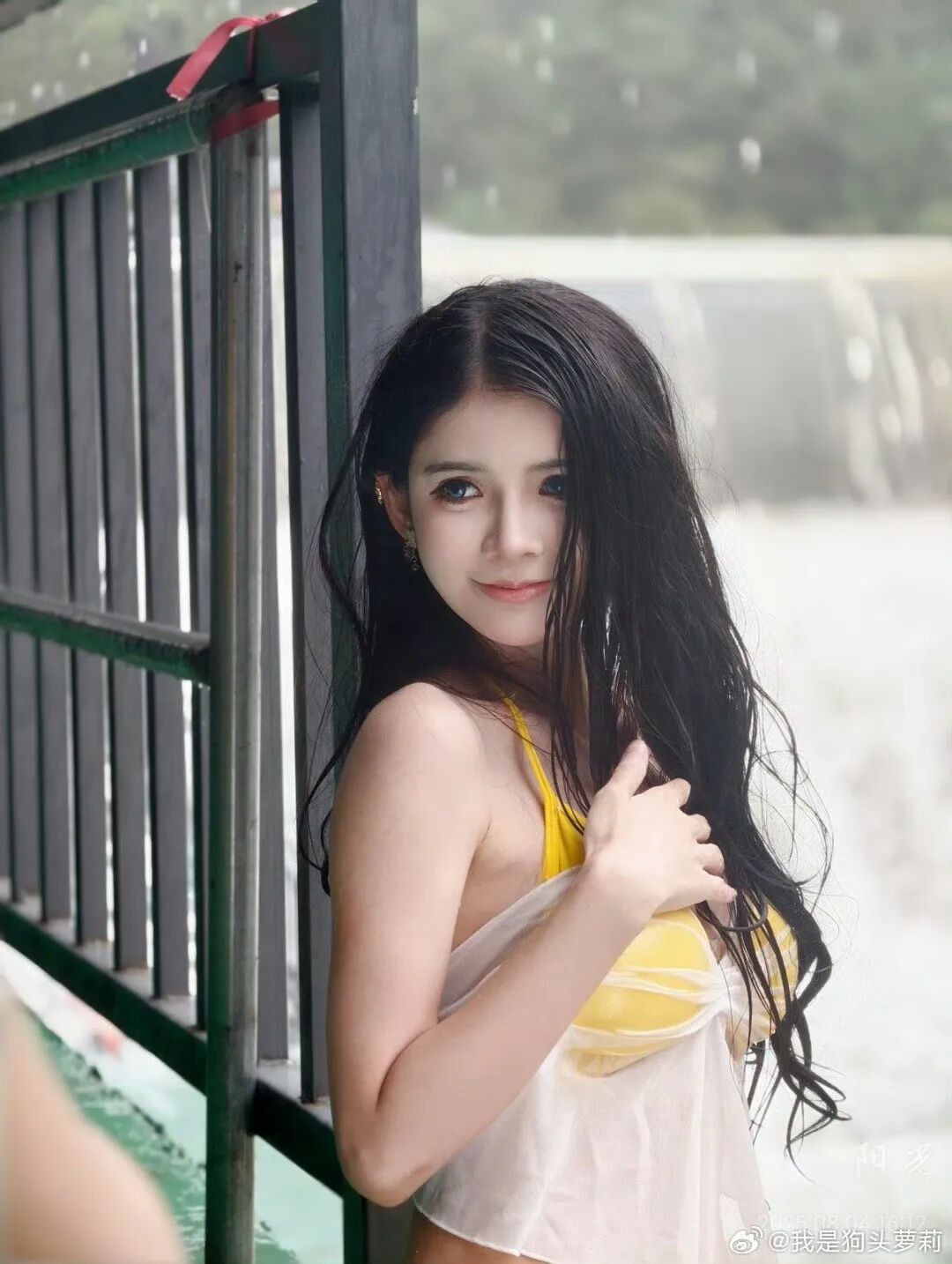 狗头萝莉吐槽网友太严格,如果当初自己真M,现在得有千万存款,可自己不是那种人,如今又穷还被骂!