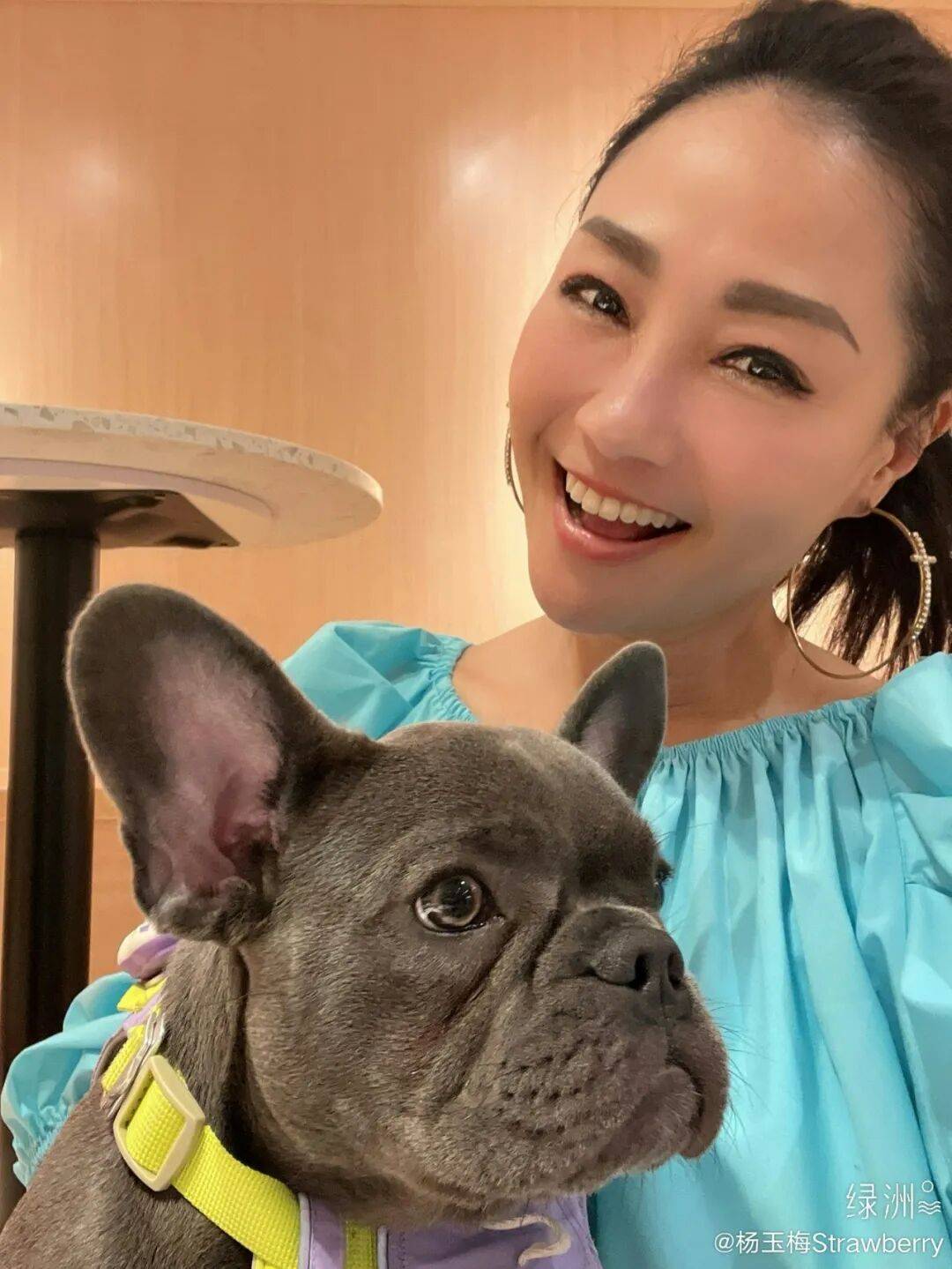 杨玉梅自曝行业内不当现象:有钱人诱惑私下相处被拉黑