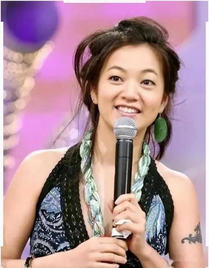 阿雅被指抄袭毛小星视频,道歉下架引发热议