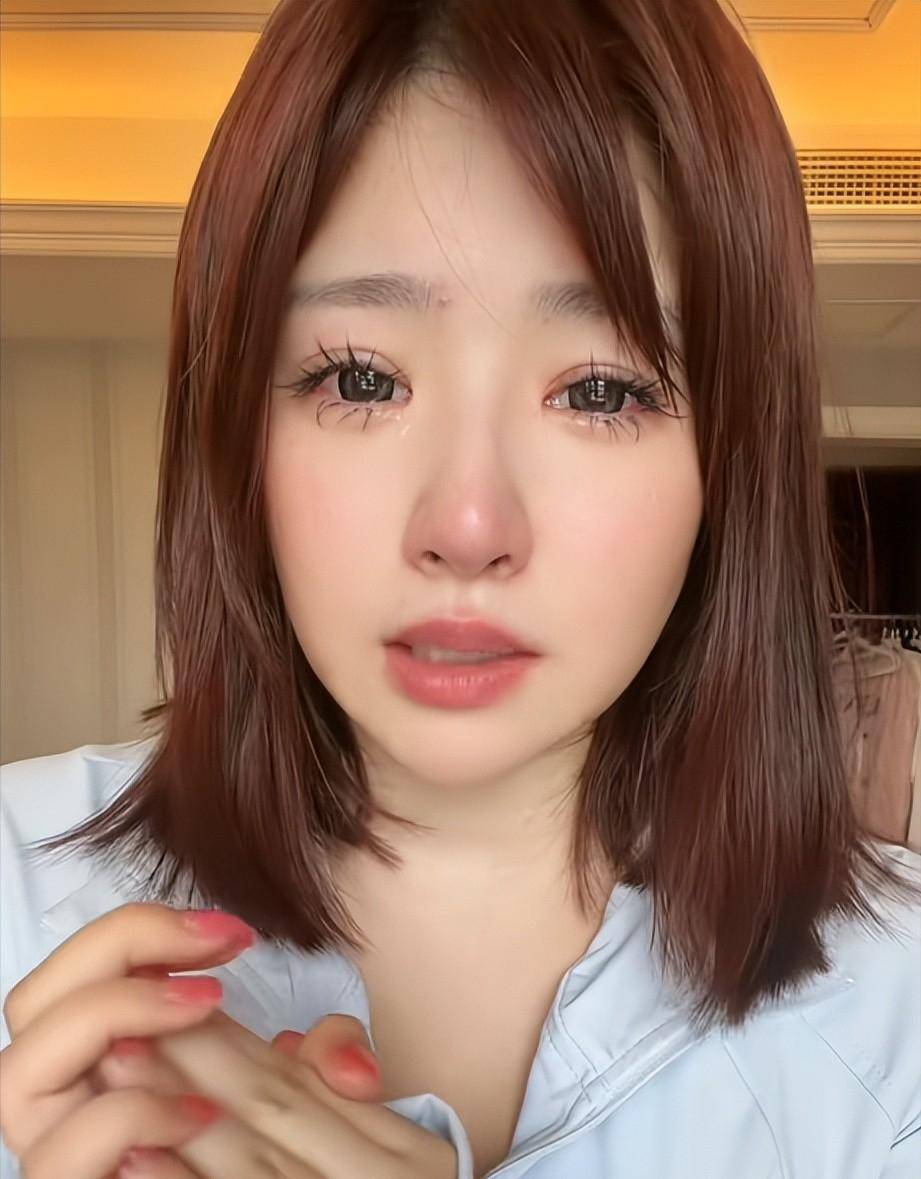 黄一鸣被封5天,人民日报评论网红乱象:消费未成年是底线