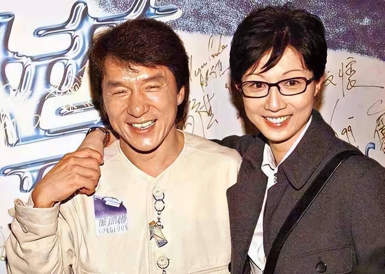 吴绮莉曝成龙拒认女儿内幕:无人要求亲子鉴定