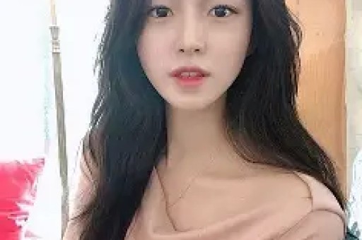 顶流女歌手突遭重罚!原因曝光引热议