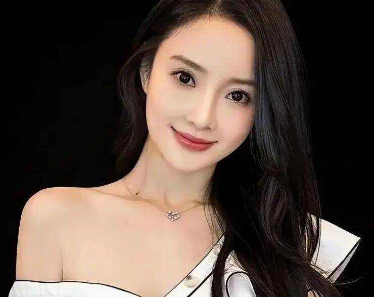 李小璐事件：女儿甜馨承受舆论重压