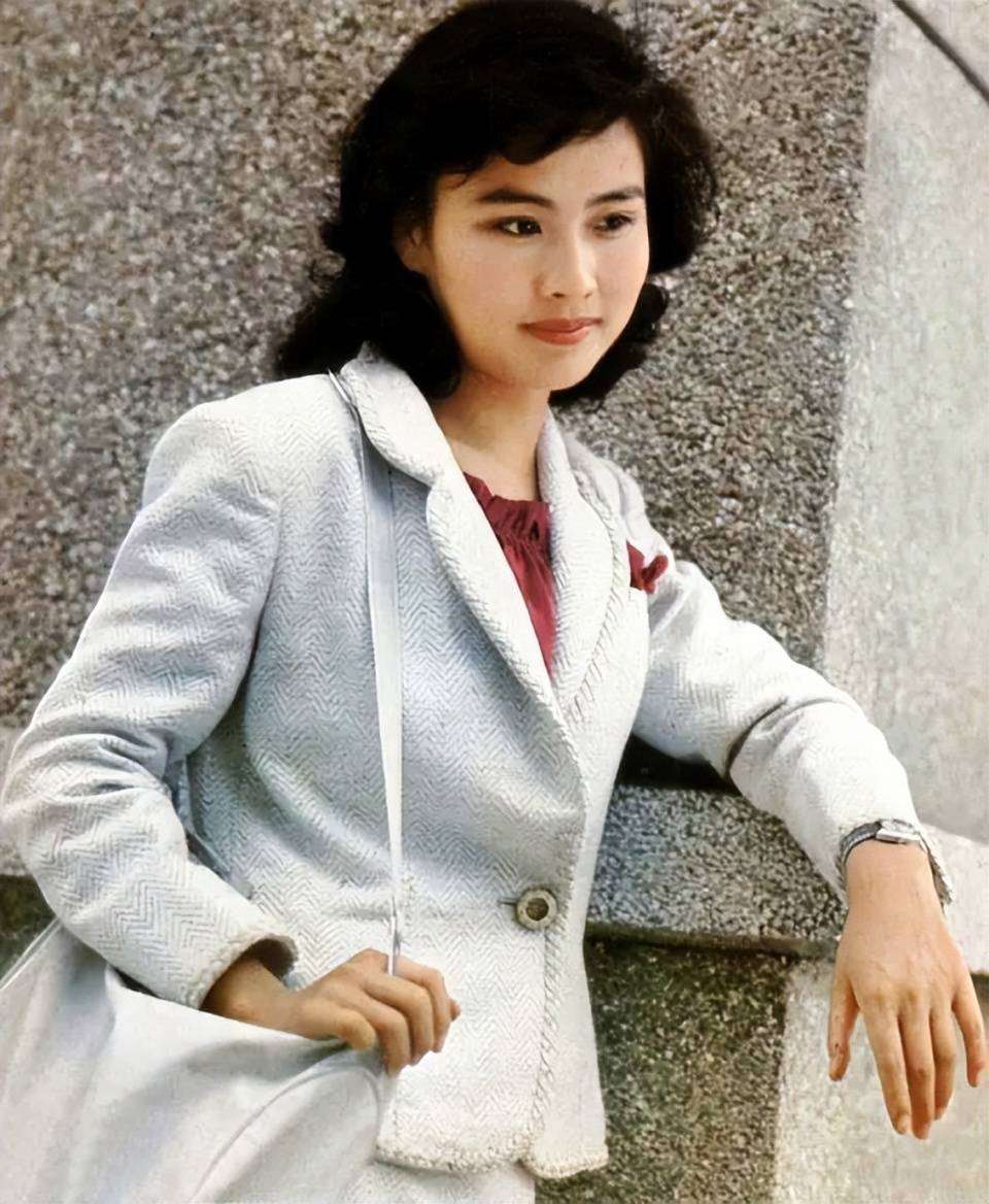 四位女星感情变故各执一词,一个比一个令人唏嘘