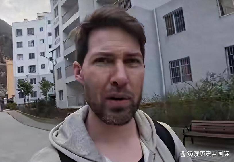 外国网红抹黑中国反被扒