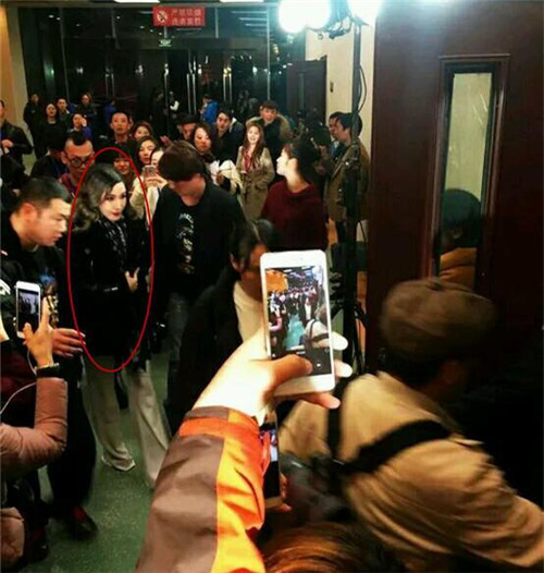 萧亚轩安徽春晚耍大牌与节目组冲突 网友热议