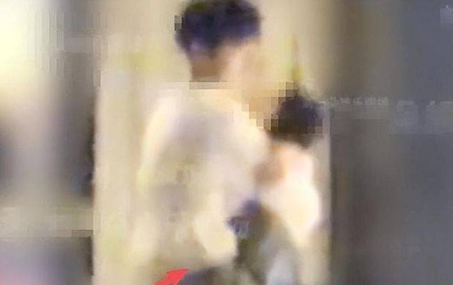 董洁王大治后,内娱再现不拉窗帘名场面生理反应明显