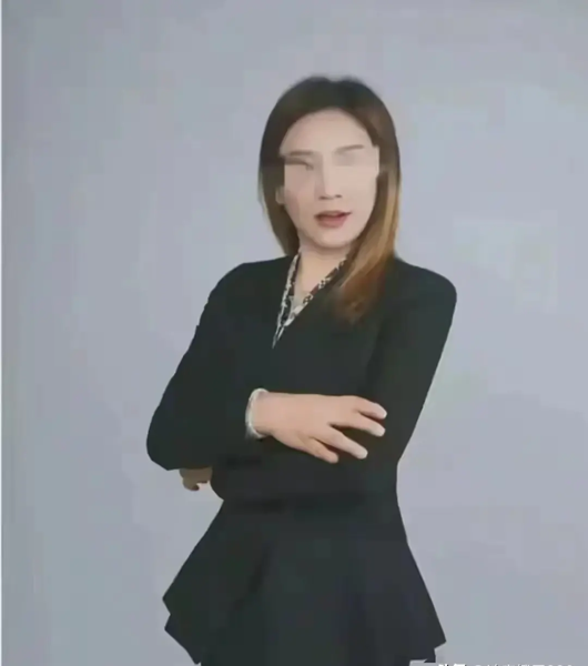 四川美女校长不雅视频曝光,网友热议:教育界的道德底线在哪里?
